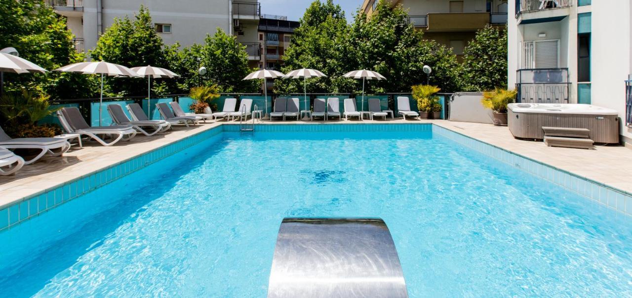 Hotel Verona Cesenatico Exteriér fotografie