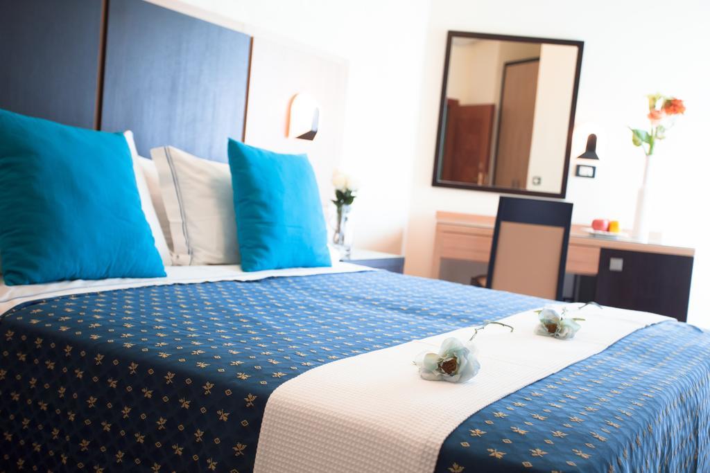 Hotel Verona Cesenatico Pokoj fotografie
