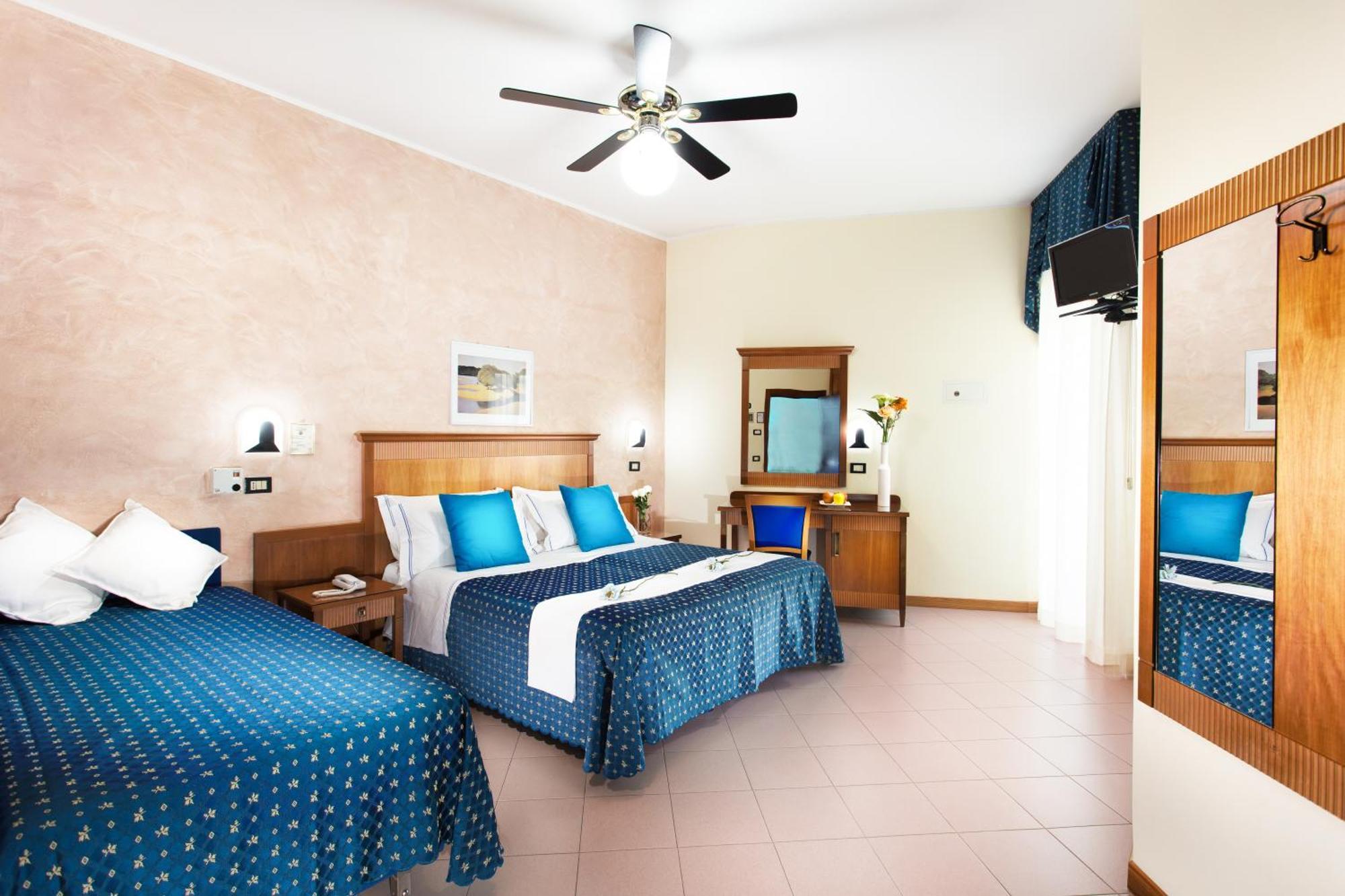 Hotel Verona Cesenatico Pokoj fotografie